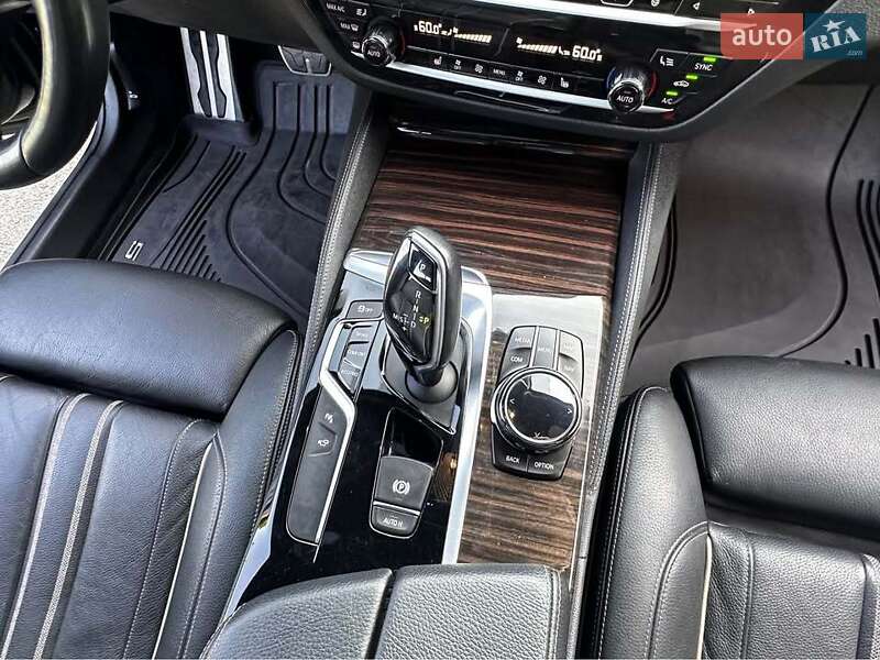 Седан BMW 5 Series 2017 в Киеве