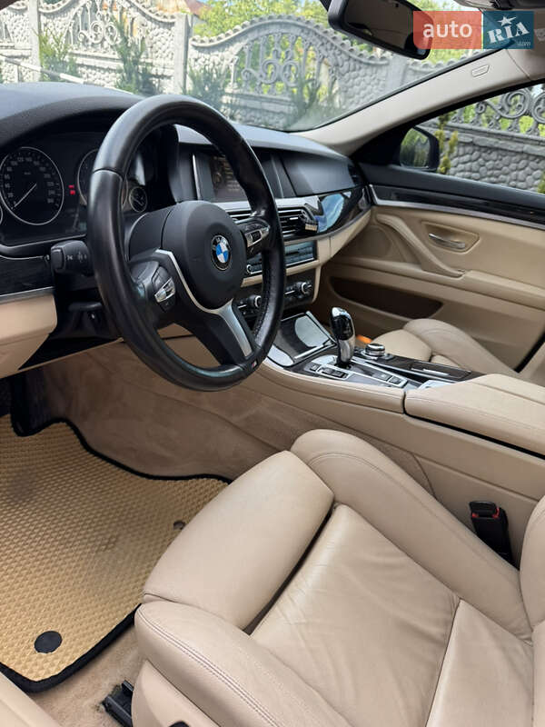 Седан BMW 5 Series 2016 в Хмельницком