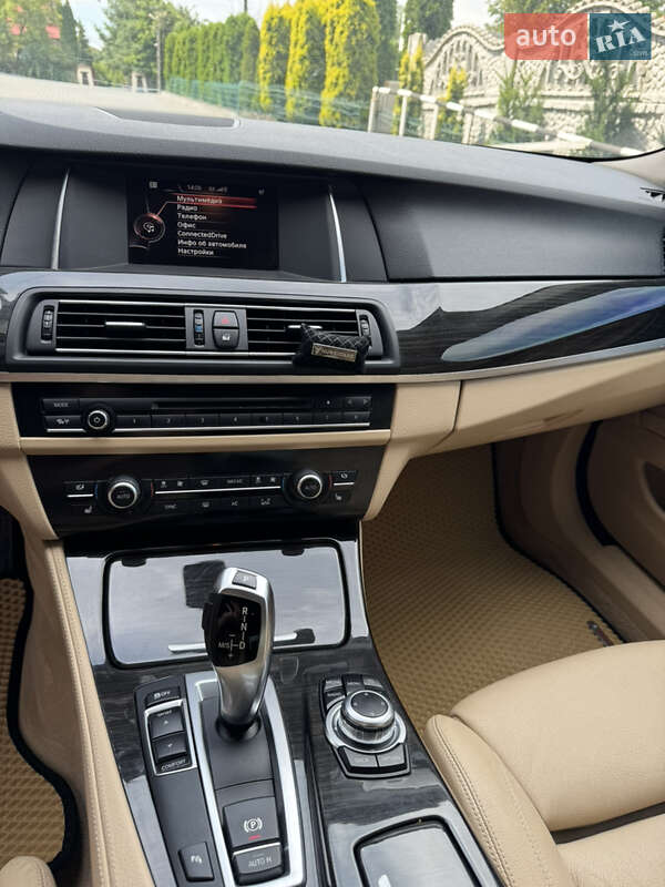 Седан BMW 5 Series 2016 в Хмельницком