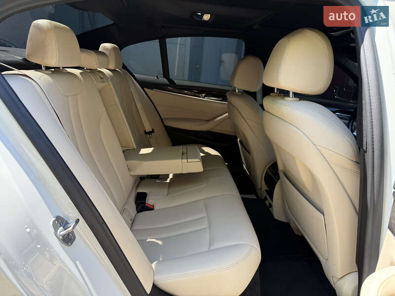 Седан BMW 5 Series 2018 в Киеве