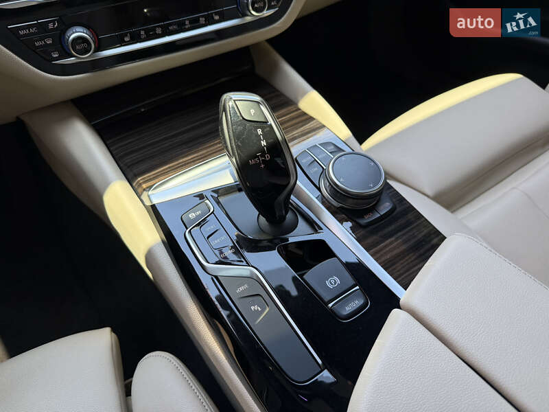 Седан BMW 5 Series 2018 в Киеве