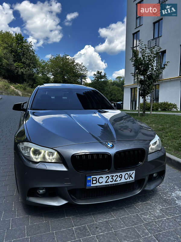 Седан BMW 5 Series 2013 в Львові