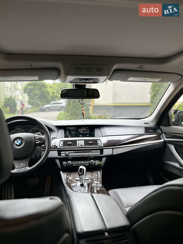 Седан BMW 5 Series 2013 в Львові