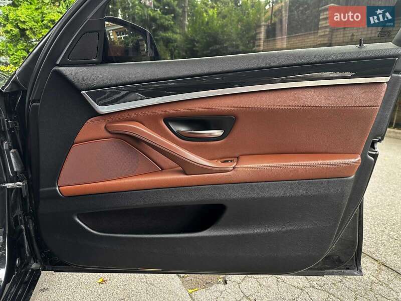 Седан BMW 5 Series 2014 в Киеве