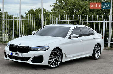 Седан BMW 5 Series 2017 в Ровно