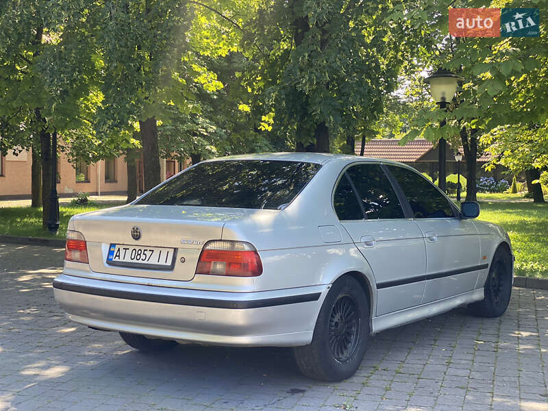 BMW 5 Series 2000