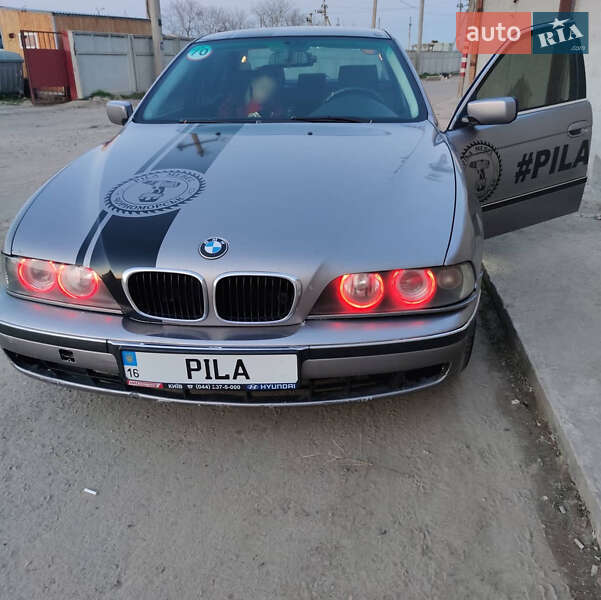 BMW 5 Series 1999