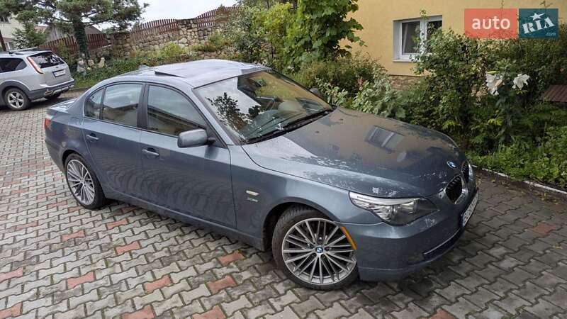Седан BMW 5 Series 2009 в Львові