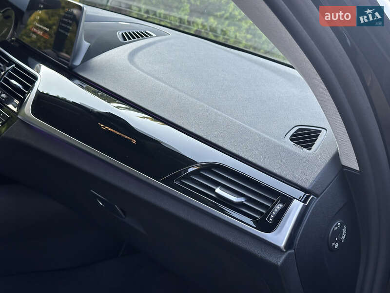 Седан BMW 5 Series 2017 в Одессе