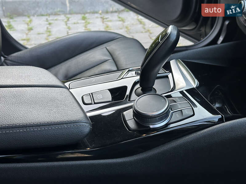 Седан BMW 5 Series 2017 в Одессе