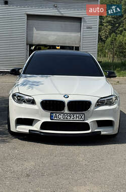 Седан BMW 5 Series 2015 в Черновцах