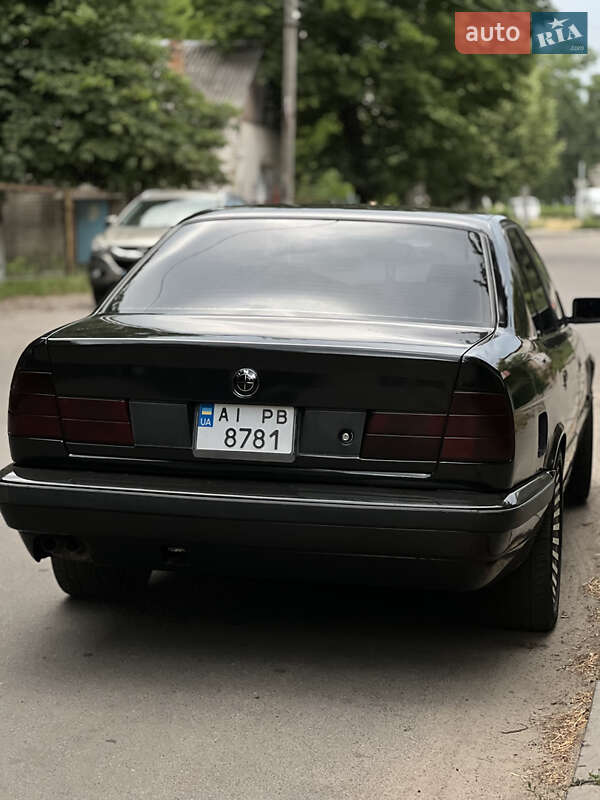 Седан BMW 5 Series 1994 в Фастові
