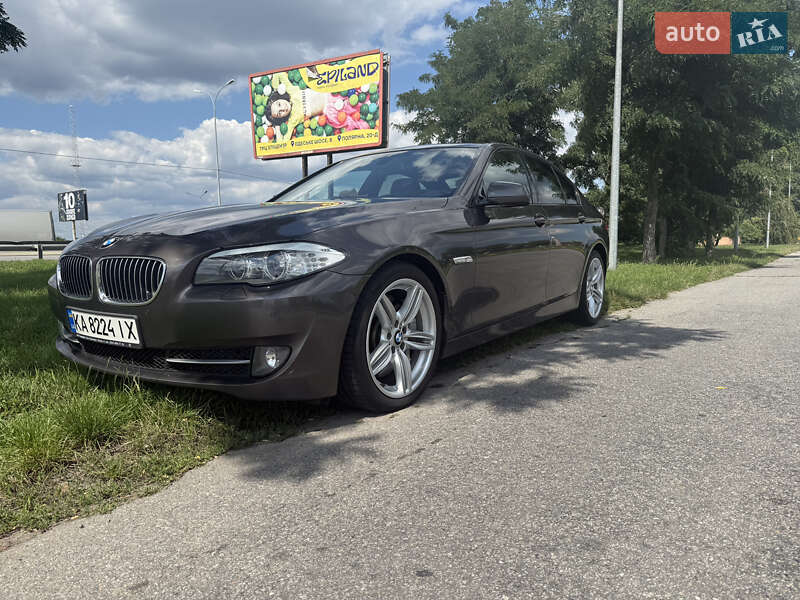 BMW 5 Series 2012 BMW 5 Series 2012
