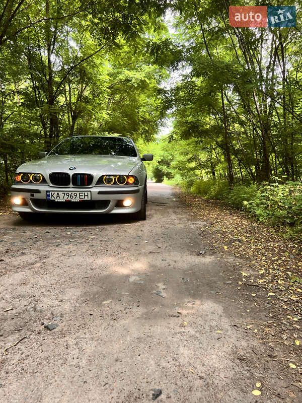 Універсал BMW 5 Series 2000 в Києві