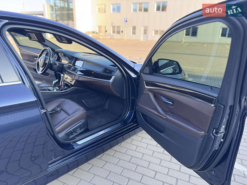 Седан BMW 5 Series 2016 в Запорожье