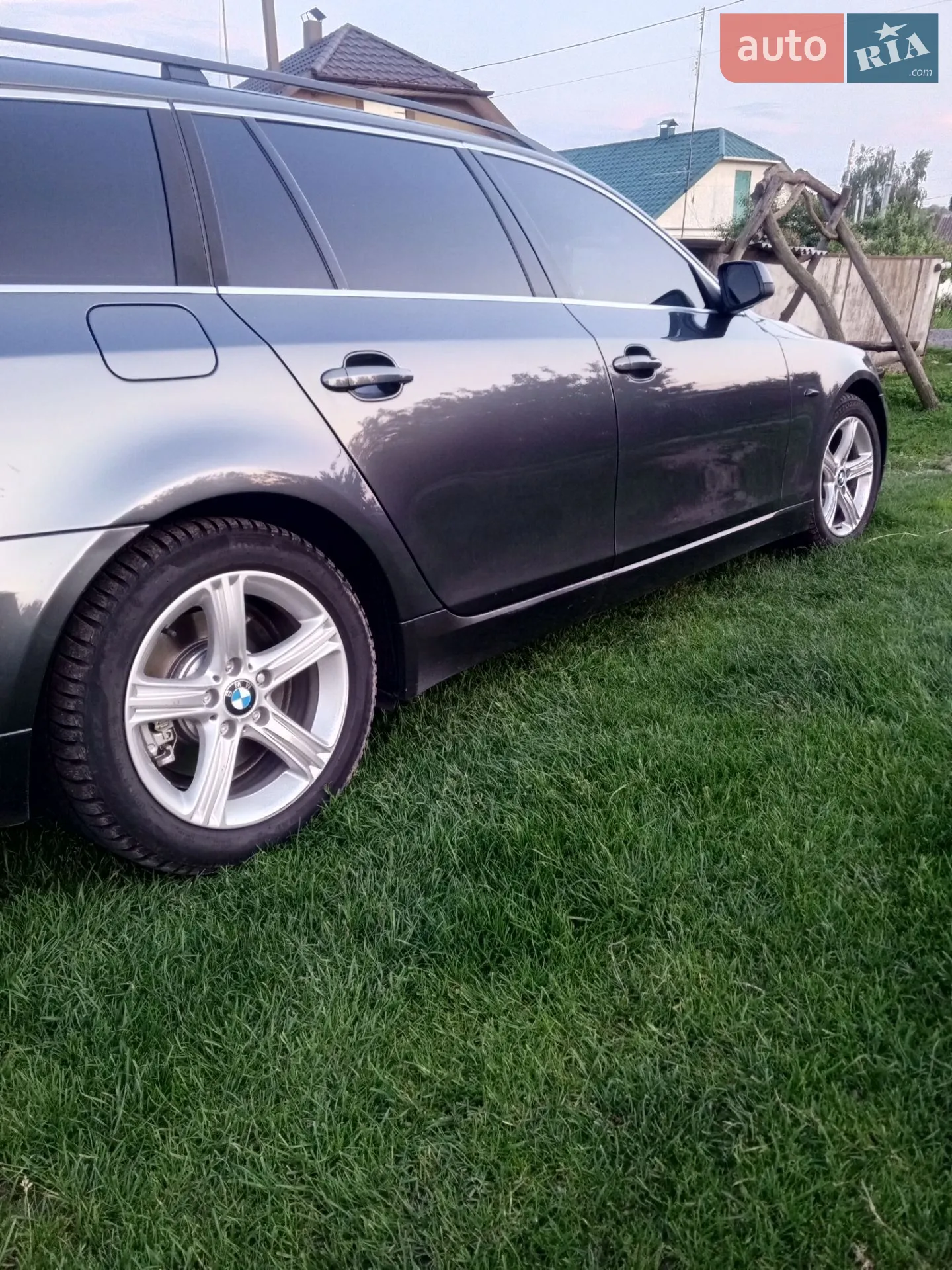 2010 BMW 5er - мініатюра 4