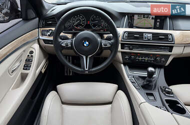 Седан BMW 5 Series 2011 в 