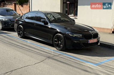Седан BMW 5 Series 2023 в Ужгороді