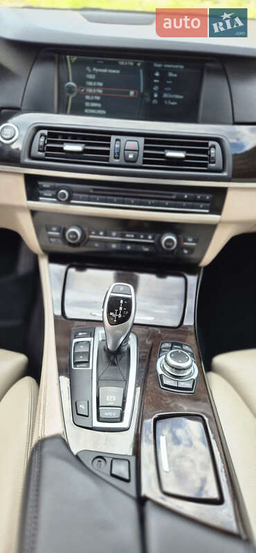 Седан BMW 5 Series 2011 в Дубні