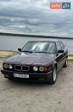 Седан BMW 5 Series 1994 в Києві