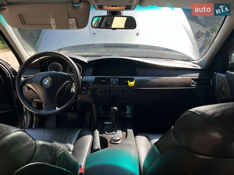 Седан BMW 5 Series 2006 в Львове