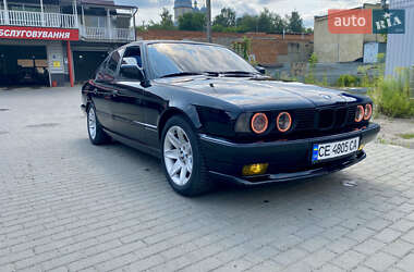 Седан BMW 5 Series 1992 в Чернівцях