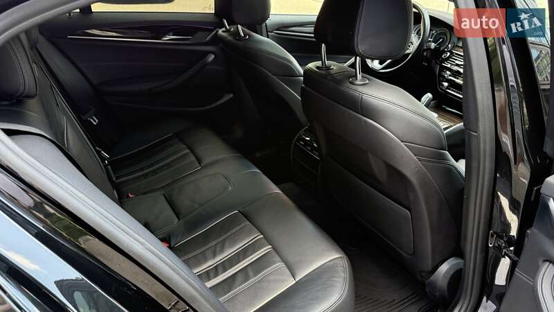Седан BMW 5 Series 2017 в Львове