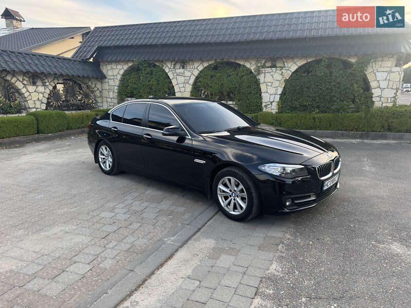 Седан BMW 5 Series 2016 в Львове