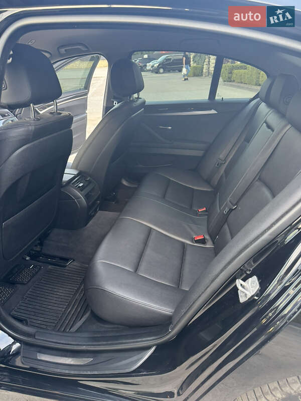 Седан BMW 5 Series 2016 в Львове