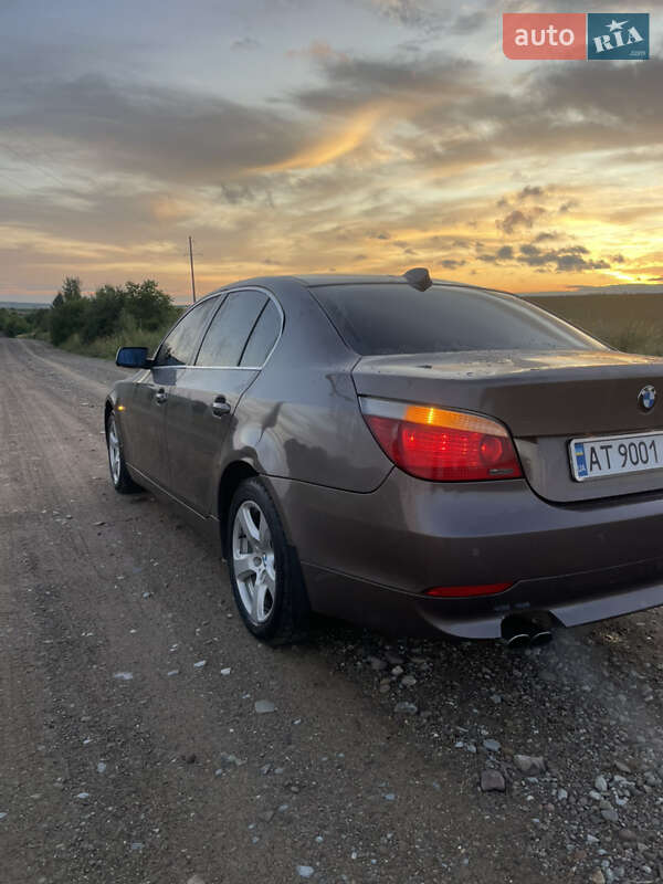 Седан BMW 5 Series 2005 в Чернівцях