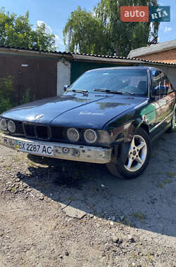 Седан BMW 5 Series 1988 в Хмельницком
