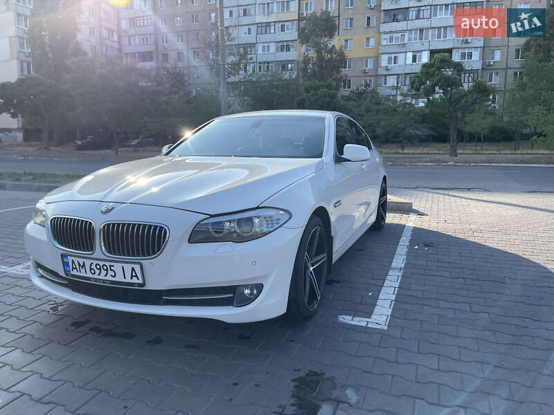 Седан BMW 5 Series 2012 в Житомирі