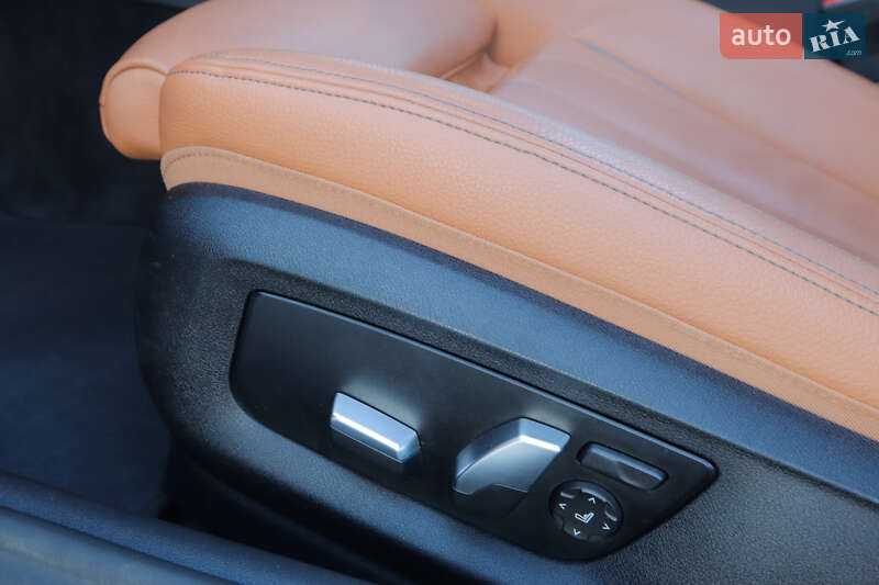 Седан BMW 5 Series 2019 в Львове