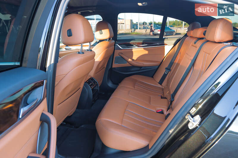 Седан BMW 5 Series 2019 в Львове