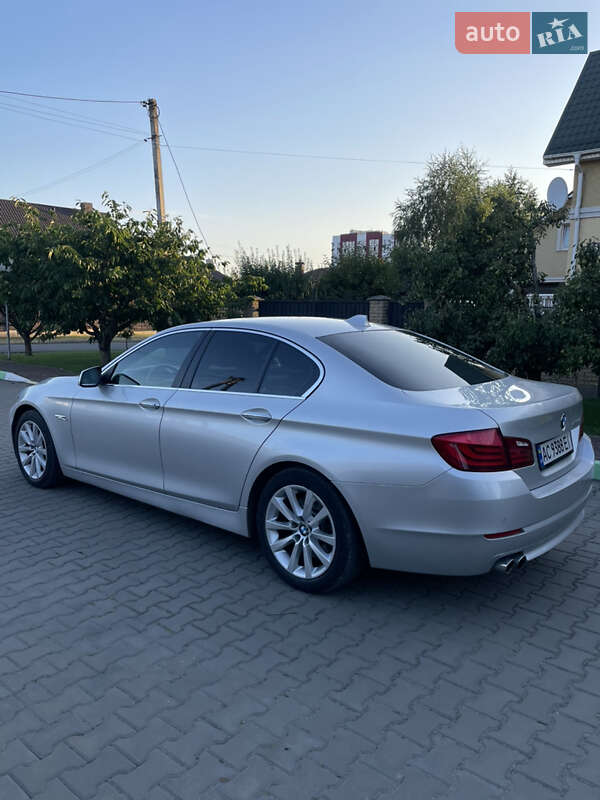 Седан BMW 5 Series 2010 в Луцке