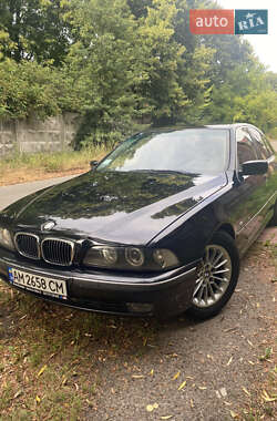 Седан BMW 5 Series 2002 в Макарове