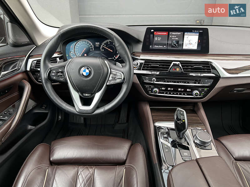 Седан BMW 5 Series 2017 в Рівному