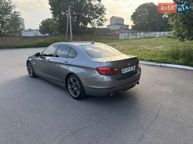 Седан BMW 5 Series 2013 в Хмільнику