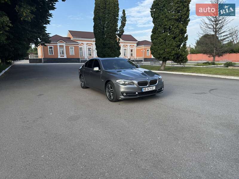 Седан BMW 5 Series 2013 в Хмільнику