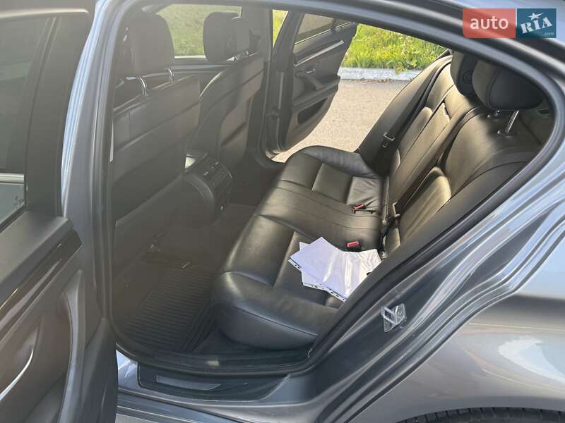 Седан BMW 5 Series 2013 в Хмільнику