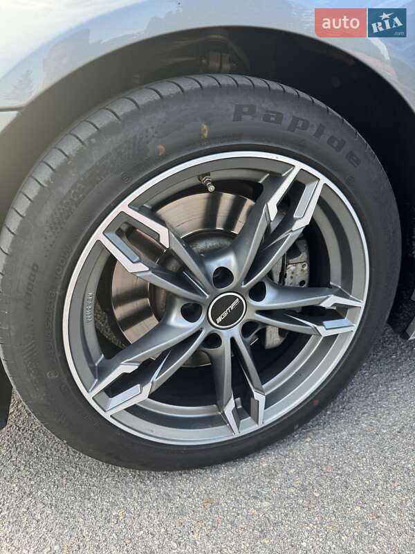 Седан BMW 5 Series 2013 в Хмільнику