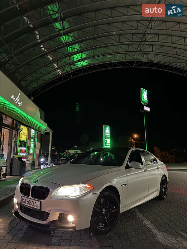BMW 5 Series 2012
