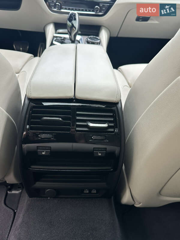 Седан BMW 5 Series 2020 в Львове фото 32 Седан BMW 5 Series 2020 в Львове