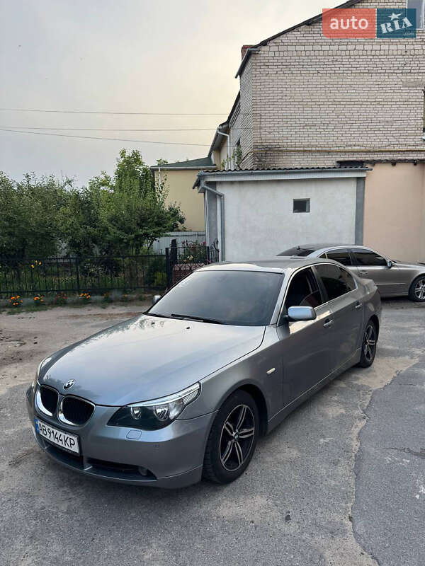 BMW 5 Series 2004