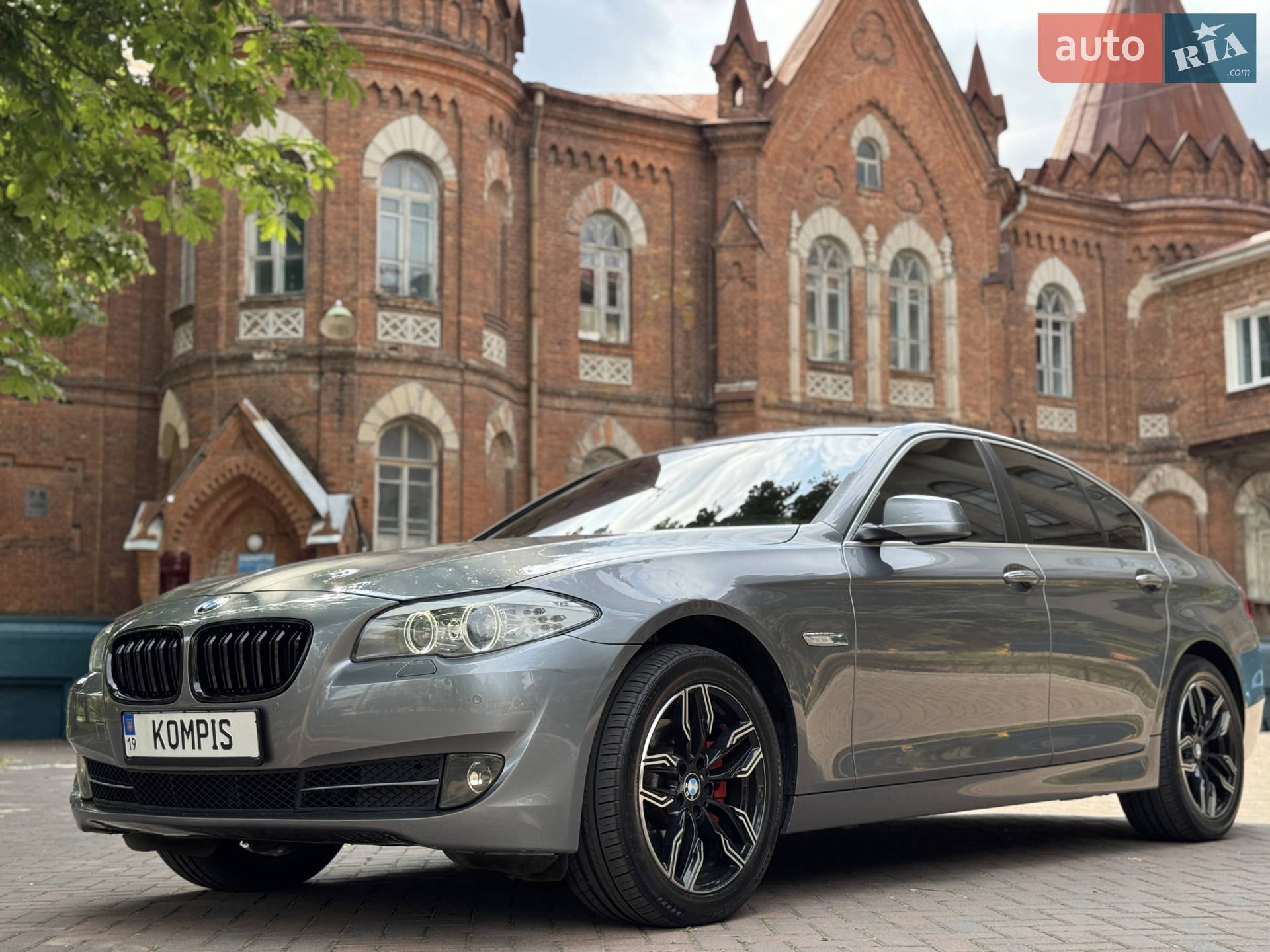 2012 BMW 5er - мініатюра 2