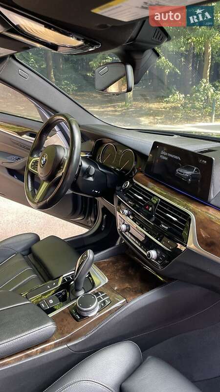 Седан BMW 5 Series 2017 в Львове