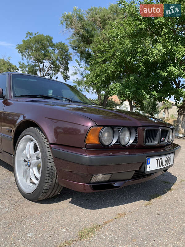 Седан BMW 5 Series 1995 в Болграде