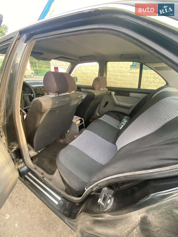 Седан BMW 5 Series 1988 в Гадяче