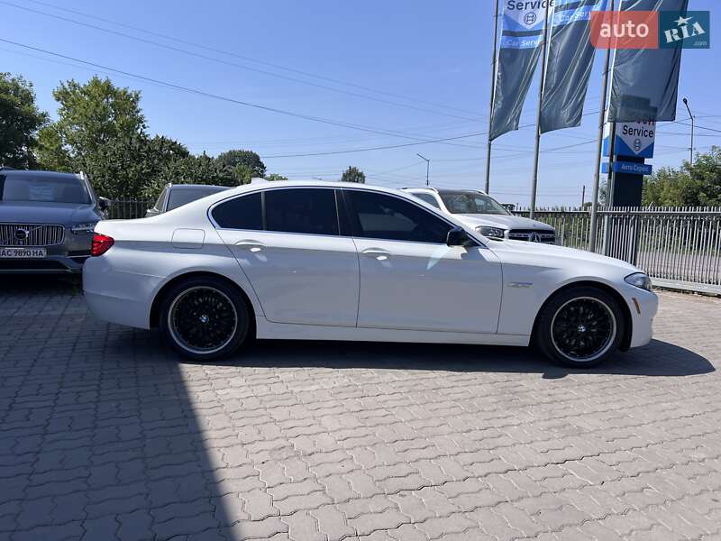 Седан BMW 5 Series 2013 в Нововолинську