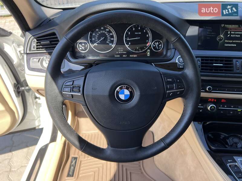 Седан BMW 5 Series 2013 в Нововолинську